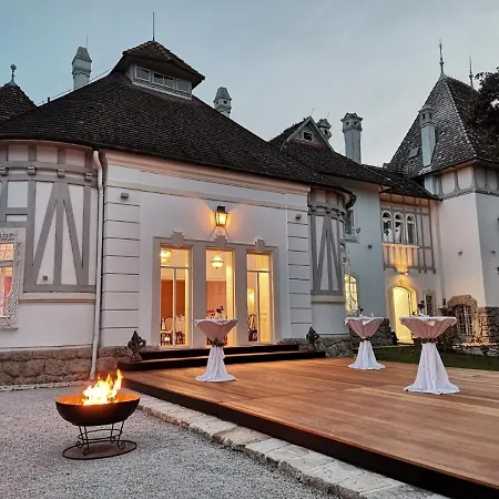 Hotel Schloss Schoenau *