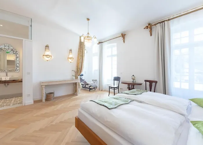 Schloss Schoenau Schoenau an der Triesting