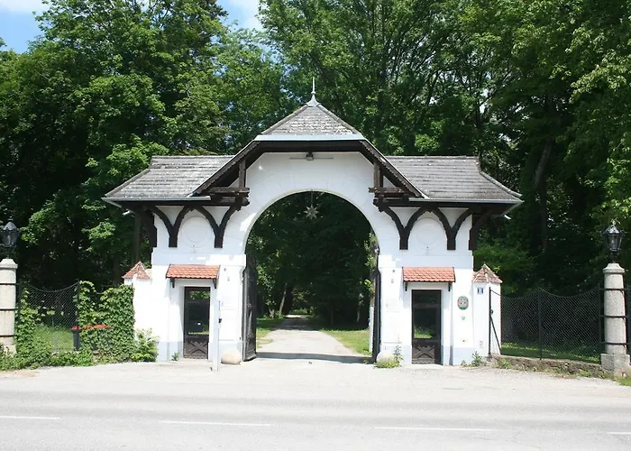 Hotel Schloss Schoenau